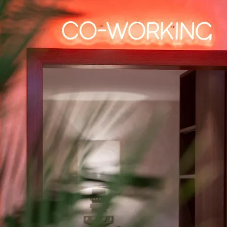 Hesperia Presidente 4* ברצלונה