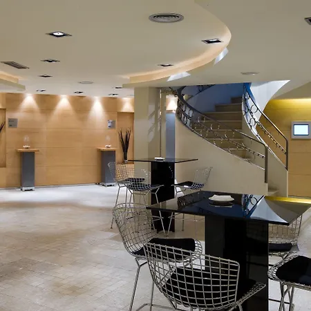 מלון Hesperia Presidente 4*