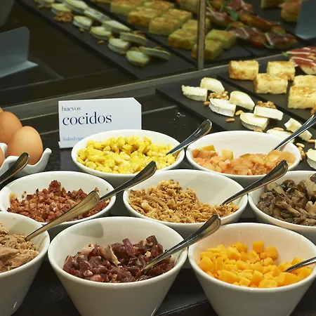 Hesperia Presidente מלון