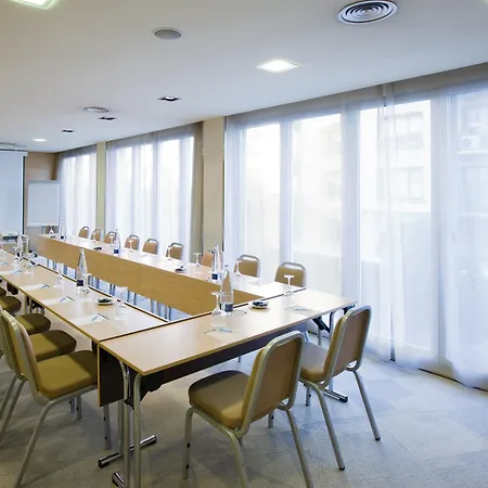 Hesperia Presidente 4* ברצלונה