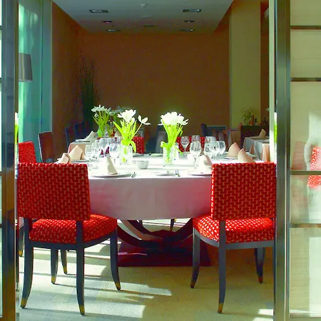 Hesperia Presidente Hotell 4*